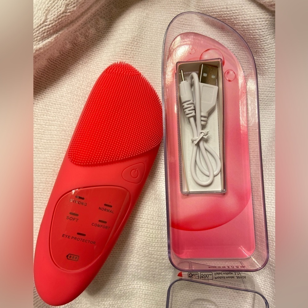 Facial brush - Picture 3 of 10